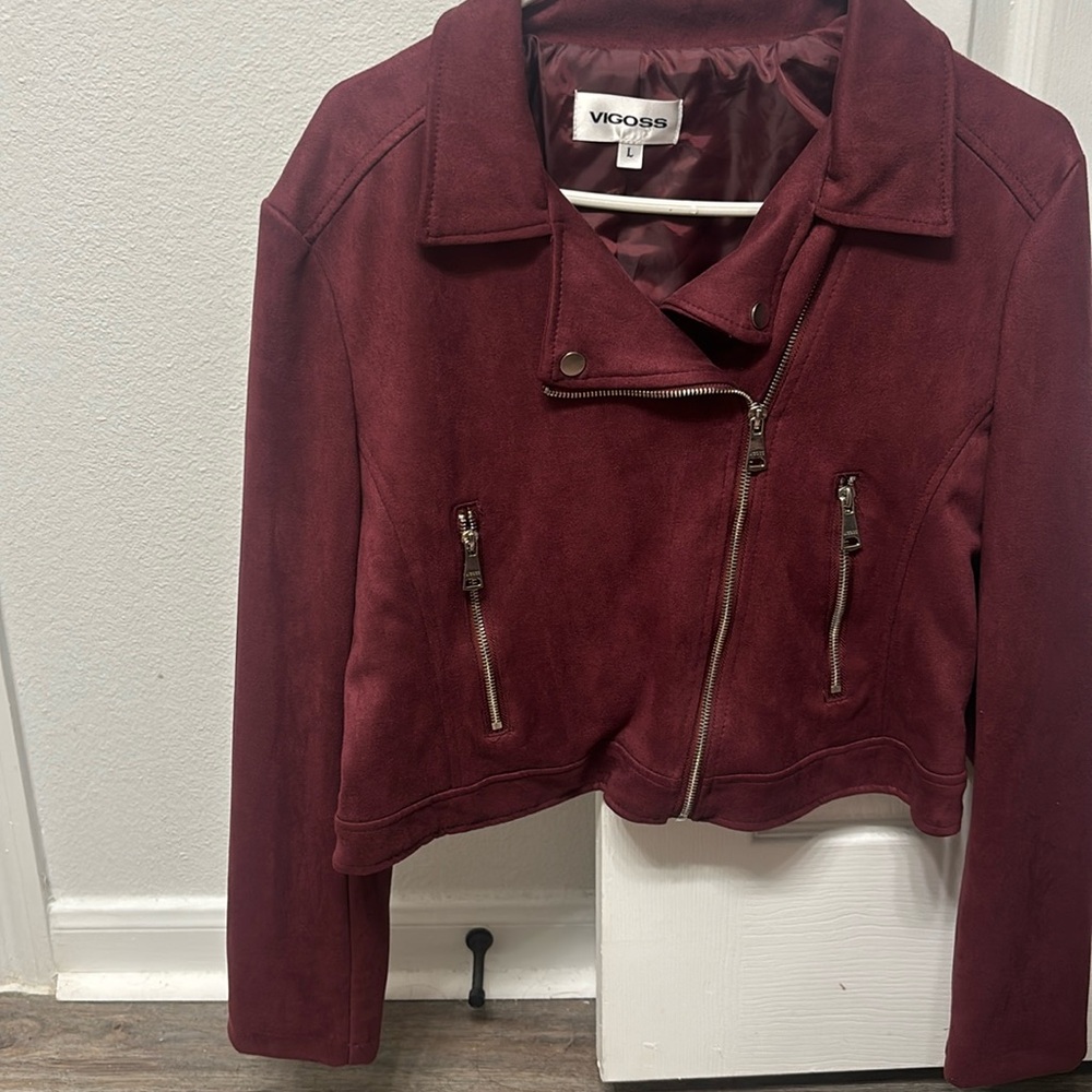 Size large maroon zip up jacket